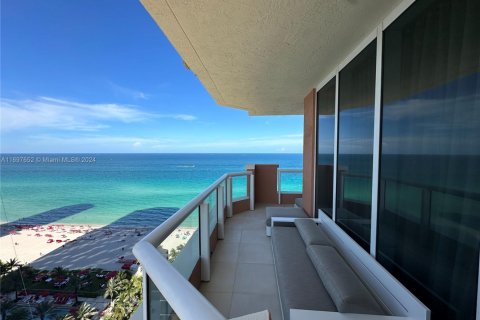 Copropriété à vendre à Sunny Isles Beach, Floride: 3 chambres, 254.18 m2 № 1811718 - photo 9