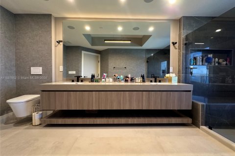 Copropriété à vendre à Sunny Isles Beach, Floride: 3 chambres, 254.18 m2 № 1811718 - photo 14