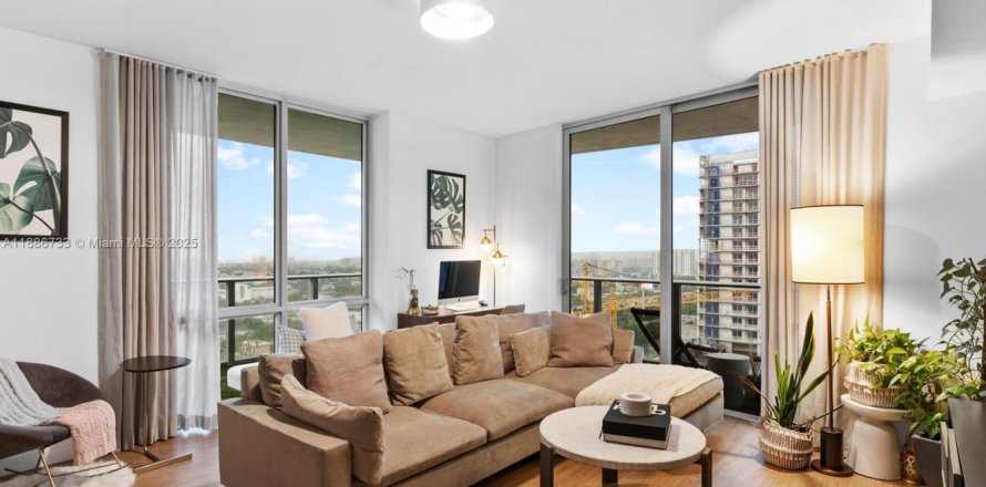 Condo à Miami, Floride, 2 chambres  № 1938853