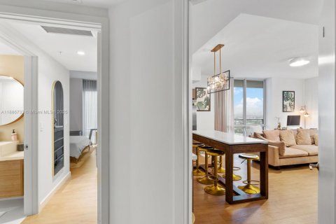 Copropriété à louer à Miami, Floride: 2 chambres, 95.04 m2 № 1938853 - photo 19