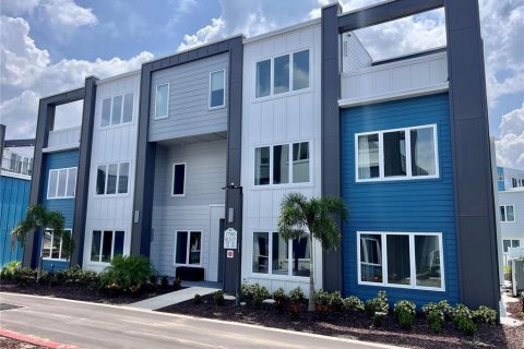 Condo in Kissimmee, Florida, 5 bedrooms № 2230538 - photo 2