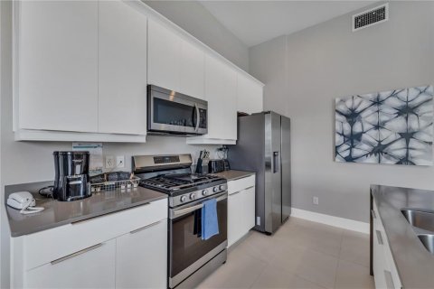 Condo in Kissimmee, Florida, 5 bedrooms № 2230538 - photo 24