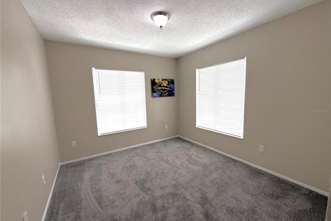 Townhouse in Brandon, Florida 3 bedrooms, 126.72 sq.m. № 2092188 - photo 25