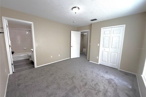 Townhouse in Brandon, Florida 3 bedrooms, 126.72 sq.m. № 2092188 - photo 20