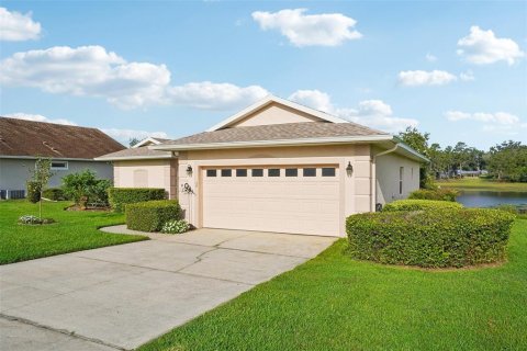 Villa ou maison à vendre à Umatilla, Floride: 2 chambres, 142.88 m2 № 2338858 - photo 4
