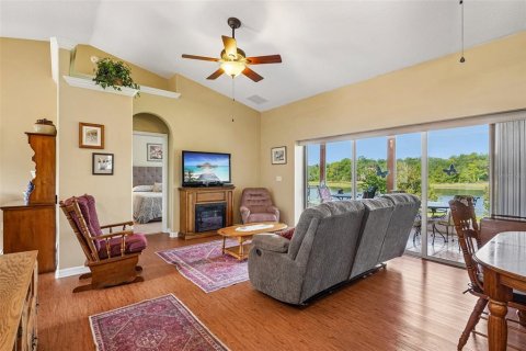 Villa ou maison à vendre à Umatilla, Floride: 2 chambres, 142.88 m2 № 2338858 - photo 17