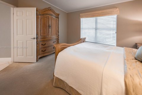 Купить виллу или дом в Корал-Спрингс, Флорида 3 спальни, № 2030469 - фото 14