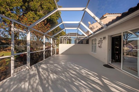 Купить виллу или дом в Корал-Спрингс, Флорида 3 спальни, № 2030469 - фото 24