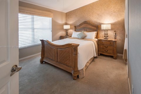 Купить виллу или дом в Корал-Спрингс, Флорида 3 спальни, № 2030469 - фото 13