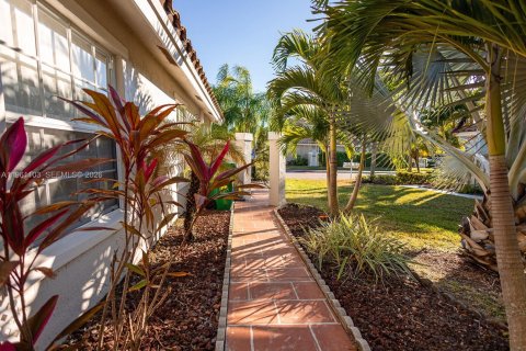 Купить виллу или дом в Корал-Спрингс, Флорида 3 спальни, № 2030469 - фото 22