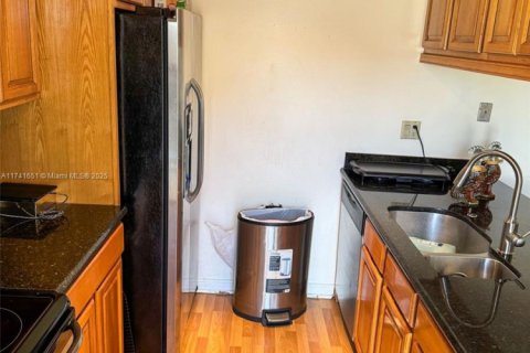 Touwnhouse à vendre à West Palm Beach, Floride: 2 chambres, 114.83 m2 № 1985287 - photo 3