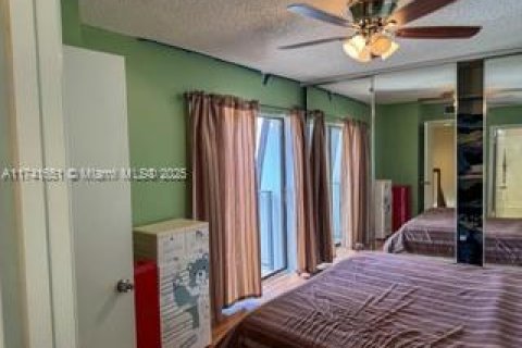 Touwnhouse à vendre à West Palm Beach, Floride: 2 chambres, 114.83 m2 № 1985287 - photo 10