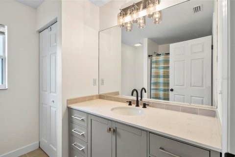 Villa ou maison à vendre à Palm Coast, Floride: 4 chambres, 174.01 m2 № 1845415 - photo 9