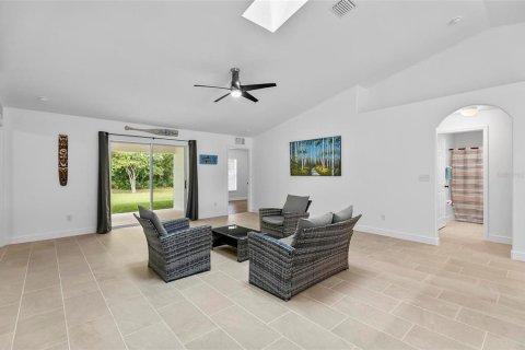 Villa ou maison à vendre à Palm Coast, Floride: 4 chambres, 174.01 m2 № 1845415 - photo 18