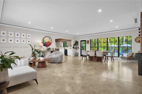 House in Biscayne Park, Florida 3 bedrooms, 143.07 sq.m. № 2003322 - photo 3