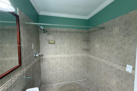 Townhouse in Homestead, Florida 2 bedrooms, 88.35 sq.m. № 2012697 - photo 10