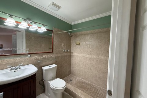 Townhouse in Homestead, Florida 2 bedrooms, 88.35 sq.m. № 2012697 - photo 9