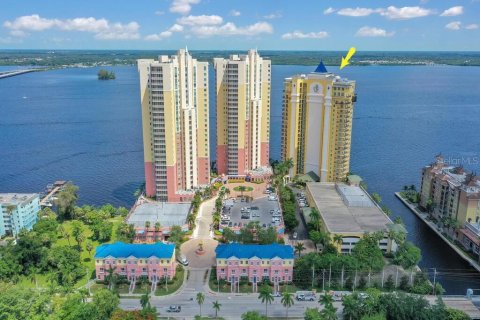 Condo in Fort Myers, Florida, 3 bedrooms  № 1855900 - photo 3