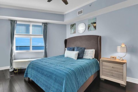 Condo in Fort Myers, Florida, 3 bedrooms  № 1855900 - photo 16