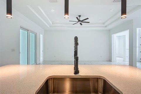 Casa en venta en Plant City, Florida, 4 dormitorios, 242.2 m2 № 2223805 - foto 13