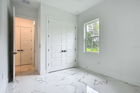 Casa en venta en Plant City, Florida, 4 dormitorios, 242.2 m2 № 2223805 - foto 30