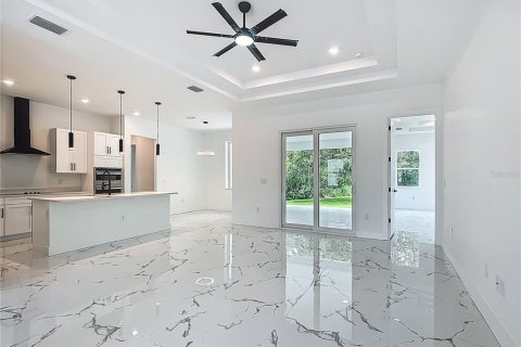 Casa en venta en Plant City, Florida, 4 dormitorios, 242.2 m2 № 2223805 - foto 7