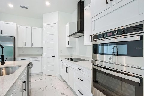 Casa en venta en Plant City, Florida, 4 dormitorios, 242.2 m2 № 2223805 - foto 4
