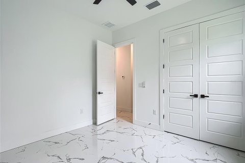 Casa en venta en Plant City, Florida, 4 dormitorios, 242.2 m2 № 2223805 - foto 24