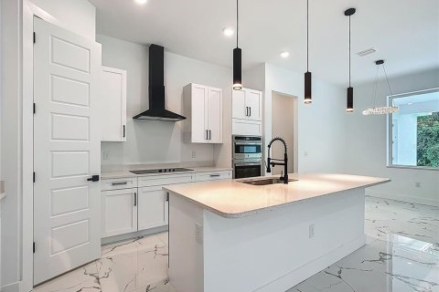 Casa en venta en Plant City, Florida, 4 dormitorios, 242.2 m2 № 2223805 - foto 5