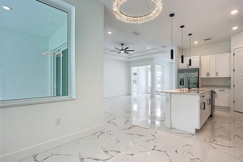 Casa en venta en Plant City, Florida, 4 dormitorios, 242.2 m2 № 2223805 - foto 16