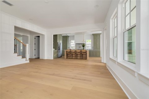 House in Saint Petersburg, Florida 5 bedrooms, 321.91 sq.m. № 1785334 - photo 16