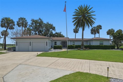 House in Sanford, Florida 3 bedrooms, 209.68 sq.m. № 2101343 - photo 6