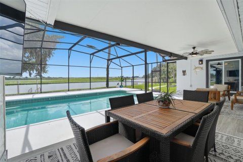 House in Sanford, Florida 3 bedrooms, 209.68 sq.m. № 2101343 - photo 3