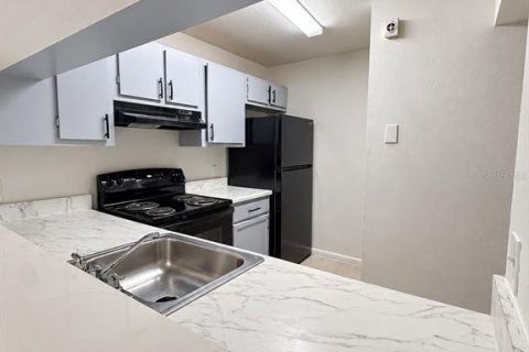 Appartement à louer à Orlando, Floride: 2 chambres, 86.77 m2 № 2404731 - photo 13