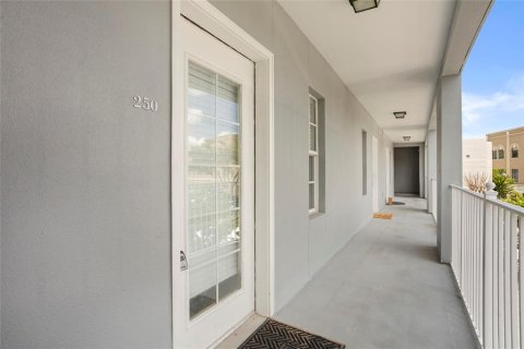 Condominio en venta en Kissimmee, Florida, 2 dormitorios, 126.35 m2 № 1793664 - foto 2