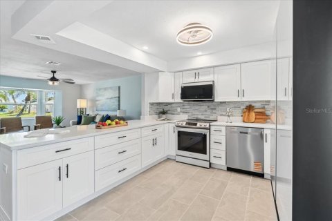 Casa en venta en Rotonda, Florida, 3 dormitorios, 124.21 m2 № 1899812 - foto 14