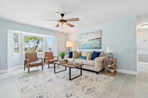 Casa en venta en Rotonda, Florida, 3 dormitorios, 124.21 m2 № 1899812 - foto 5