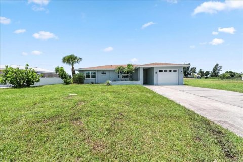 Casa en venta en Rotonda, Florida, 3 dormitorios, 124.21 m2 № 1899812 - foto 1