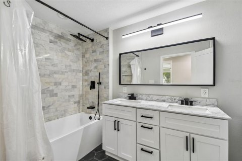 Villa ou maison à vendre à New Smyrna Beach, Floride: 4 chambres, 120.77 m2 № 2284948 - photo 17