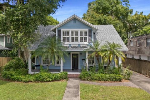 House in Orlando, Florida 6 bedrooms, 289.2 sq.m. № 1808665 - photo 1