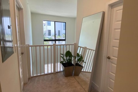 Condominio en venta en Doral, Florida, 2 dormitorios, 121.89 m2 № 2030160 - foto 10