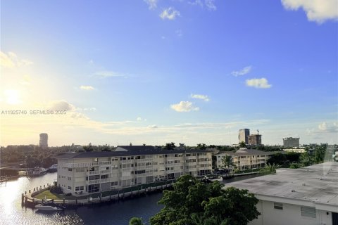 Купить кондоминиум в Халландейл-Бич, Флорида 2 спальни, 120.77м2, № 1984723 - фото 6