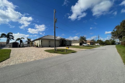 Terreno en venta en Port Charlotte, Florida № 1447663 - foto 4