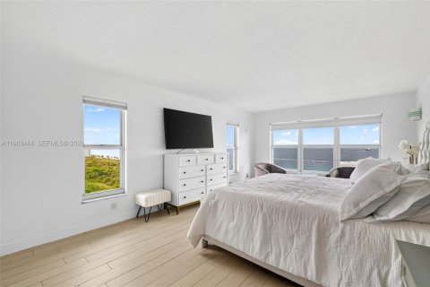 Снять в аренду кондоминиум в Форт-Лодердейл, Флорида 2 спальни, 111.67м2, № 2051257 - фото 16