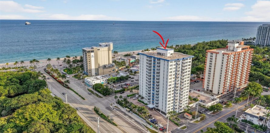 Кондоминиум с 2 спальнями в Форт-Лодердейл, Флорида № 2051257