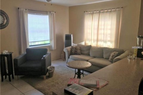 Dúplex en venta en Tampa, Florida, 4 dormitorios, 151.62 m2 № 2273075 - foto 11