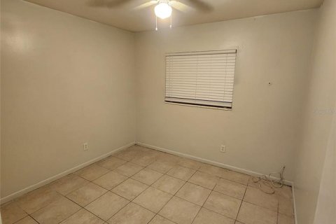 Dúplex en venta en Tampa, Florida, 4 dormitorios, 151.62 m2 № 2273075 - foto 5