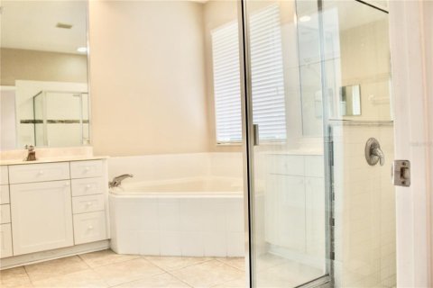 House in Windermere, Florida 4 bedrooms, 228.54 sq.m. № 1901073 - photo 7