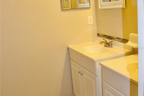 House in Windermere, Florida 4 bedrooms, 228.54 sq.m. № 1901073 - photo 9