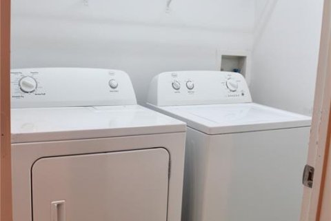 House in Windermere, Florida 4 bedrooms, 228.54 sq.m. № 1901073 - photo 10